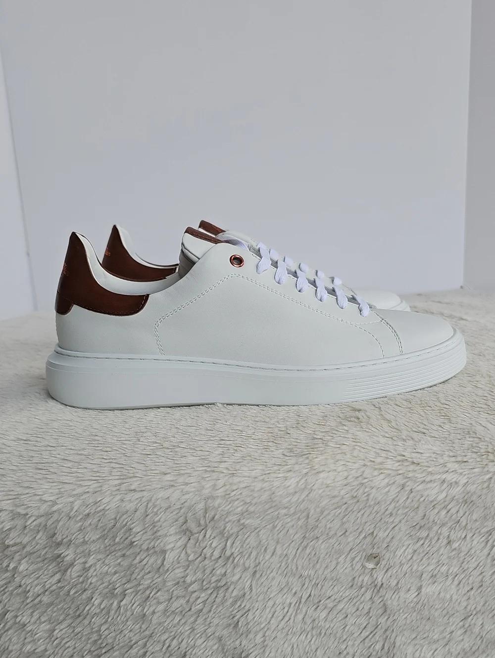 ​NIB Good Man Brand Men's White Leather Low Top Sneakers Sz 7.5